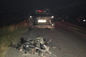 Tai nạn kinh hoàng: Ô tô 7 chỗ tông nát xe máy điện, 3 cháu nhỏ tử vong tại chỗ