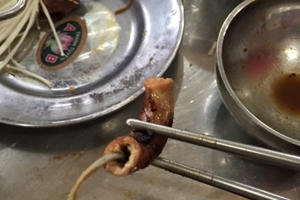 Người tiêu dùng bày tỏ quan ngại về thực phẩm tại các quán đồ nướng