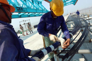 Nhà thầu nước ngoài vẫn phải xin giấy phép hoạt động xây dựng