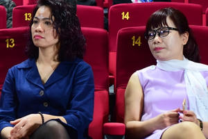 Vợ Trần Lập: 'Nhìn chồng trên phim, tôi không kìm được nỗi nhớ'