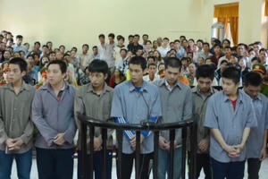 Nhóm côn đồ miệt vườn lãnh án