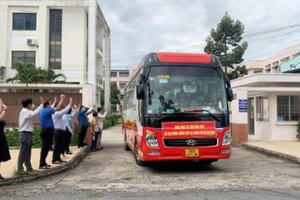 Để ngõ vắng lại xôn xao