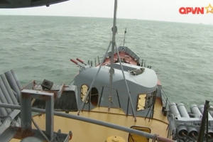 Sức mạnh ít biết pháo hạm AK-726 trên tàu chiến Việt Nam