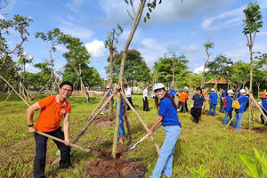 TP HCM: Kiều bào sôi nổi hưởng ứng Lễ phát động “Tết trồng cây đời đời nhớ ơn Bác Hồ”