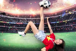Top 10 hoa hậu hoàn vũ, hot girl World Cup 'rủ nhau' cổ vũ U23 Việt Nam