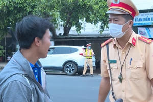 Từ hôm nay, Hà Nội bắt đầu xử phạt người không đeo khẩu trang