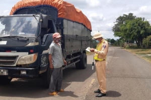 Đắk Lắk: Nghiêm cấm cán bộ lãnh đạo can thiệp xử lý vi phạm giao thông