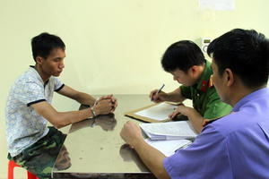 Lào Cai: Một phụ nữ bị cháu ruột hành hung rồi cướp trang sức