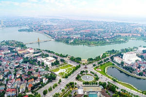 Phấn đấu xây dựng Phú Thọ là tỉnh phát triển hàng đầu của vùng trung du và miền núi phía bắc Phấn đấu xây dựng Phú Thọ là tỉnh phát triển hàng đầu của vùng trung du và miền núi phía bắc