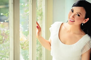 Hé lộ người chồng tỷ phú của “em gái Cẩm Ly”