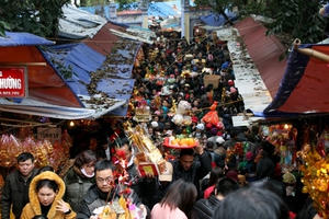 Quan trọng là cái tâm chứ không phải rải tiền khắp nơi