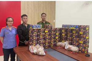 Bắt quả tang đối tượng buôn bán hơn 1 tạ pháo nổ