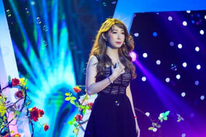 Khổng Tú Quỳnh ngày càng xinh đẹp và khác lạ sau tin đồn chia tay Ngô Kiến Huy