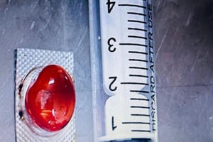 Uống thuốc không bóc vỏ, cụ ông tại Hà Tĩnh nhập viện cấp cứu