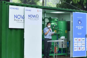 Trường Đại học Bách khoa chế tạo container tạo oxy và khí nén y tế di động