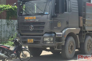 Đồng Nai: Người dân bức xúc, chặn đường xe ben không cho đi vào đường dân sinh