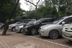 Cải tạo, chỉnh trang trên trăm tuyến phố Hà Nội: Lại lát đá vỉa hè