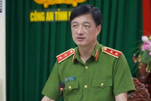 Từ mại dâm đến 'con nuôi, sugar baby'