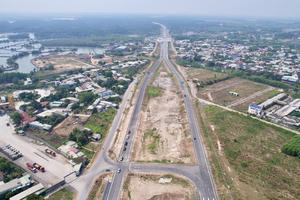 Dự kiến tháng 8 bắt đầu thu phí cao tốc Bến Lức - Long Thành