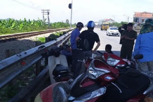 Băng qua đường sắt, người phụ nữ bị tàu hỏa tông tử vong