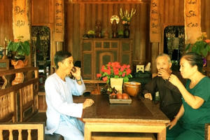 Độc đáo ngôi nhà làm từ 4.000 cây dừa ở miền Tây