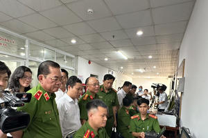 Bình Dương đưa dịch vụ công trực tuyến đến khu dân cư