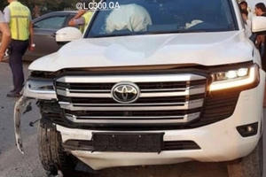 Toyota Land Cruiser 2022 vừa lăn bánh đã toác đầu làm nhiều "fan" xuýt xoa