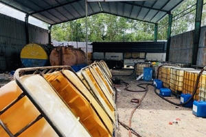 Bình Thuận phát hiện 28 ngàn lít nhớt thải chuẩn bị tái chế