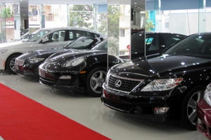 Thuế vừa giảm, xe nhập ùn ùn đổ về Việt Nam