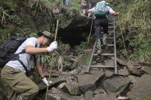 Cáp treo Fansipan – Tình người trong gian khó