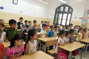 Tránh lạm thu: Hà Nội công bố đường dây nóng phản ánh tiêu cực