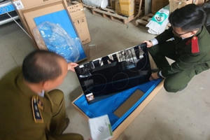 Hà Nội: Tạm giữ 654 thiết bị nhà bếp mang nhãn hiệu EUROSUN có dấu hiệu giả xuất xứ Hà Nội: Tạm giữ 654 thiết bị nhà bếp mang nhãn hiệu EUROSUN có dấu hiệu giả xuất xứ