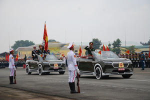 Đại tướng Nguyễn Tân Cương kiểm tra hợp luyện diễu binh Đại lễ 30/4