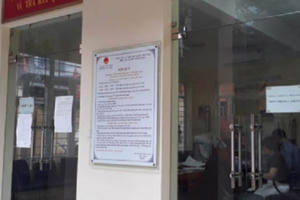 Vụ “bắt người chết nằm chờ giấy khai tử”: Phó chủ tịch phường Văn Miếu bị đình chỉ công tác Vụ “bắt người chết nằm chờ giấy khai tử”: Phó chủ tịch phường Văn Miếu bị đình chỉ công tác