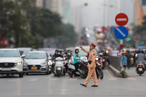 Giao thông Hà Nội chuyển biến tích cực sau 2 tháng thực hiện Nghị định 168