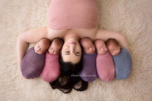 Loạt ảnh 50 ngón tay, 50 ngón chân, 6 trái tim chung nhịp đập khiến tim bạn tan chảy