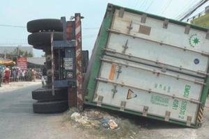 Đồng Tháp: Tài xế container sử dụng ma túy, gây tai nạn khiến 3 người tử vong