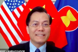 COVID-19 diễn biến nghiêm trọng, gần 1.000 người Việt ở Mỹ đăng ký về nước