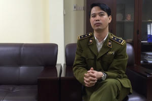 Đội trưởng đội QLTT số 12: Khẩu trang "lên giá" là do người dân!