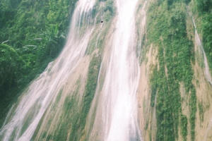 Du lịch: Hồ thủy điện Nà Hang nơi tạo hóa của thiên nhiên