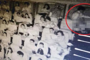 Cần xử phạt hành vi vô tư "thân mật" nơi công cộng?