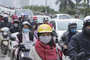 Cấm xe máy vào nội đô năm 2030: Lộ trình nào cho người đi xe máy?