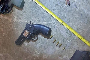 Tiền Giang: Xác định đối tượng nổ súng trước trụ sở TAND tỉnh