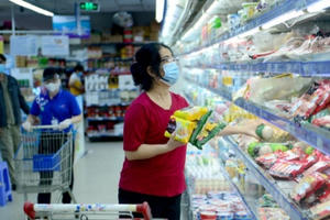 Mua sắm tiêu dùng giảm mạnh vì dịch Covid-19