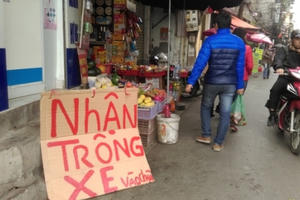 Gửi xe máy gần chùa Phúc Khánh bị "chém đẹp" 20 nghìn đồng