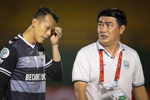 Nghi án tiêu cực, HLV B.Bình Dương cho Tấn Trường tạm nghỉ