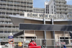 Đề nghị báo cáo Thủ tướng xem xét, không tiếp tục thí điểm tự chủ 2 bệnh viện Đề nghị báo cáo Thủ tướng xem xét, không tiếp tục thí điểm tự chủ 2 bệnh viện