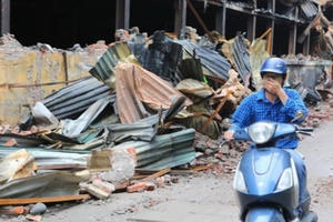 Vụ cháy Rạng Đông: Không khí tạm an toàn, lo ô nhiễm nguồn nước Vụ cháy Rạng Đông: Không khí tạm an toàn, lo ô nhiễm nguồn nước