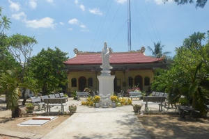 Nỗi tủi hờn “chùa chui” ở làng phong Quy Hòa Nỗi tủi hờn “chùa chui” ở làng phong Quy Hòa