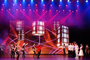 Nghệ sĩ Quang Hào: Showbiz càng loạn, tôi càng phải chuẩn!